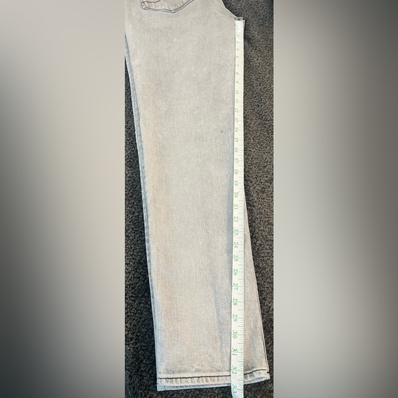 Men’s Hudson Gray Skinny Jeans - Picture 7 of 7